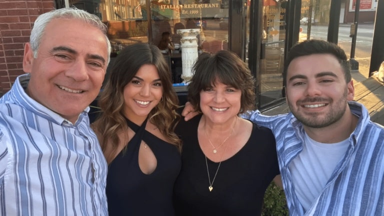 steph pappas her brother nick and their parents
